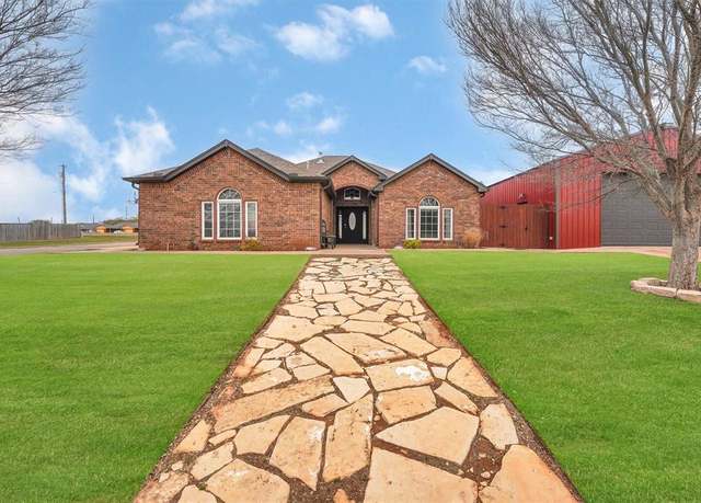 Property at 201 Ranch Rd, Elk City, OK 73644, 3 beds, 2.5 baths