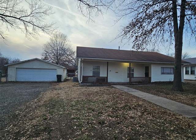 Property at 708 S Liberty Ave, Okmulgee, OK 74447, 2 beds, 1 bath