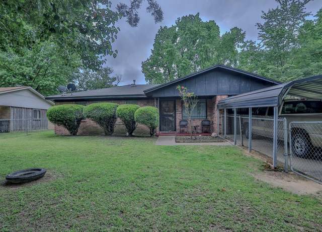 Property at 1805 Colorado St, Idabel, OK 74745, 3 beds, 2 baths