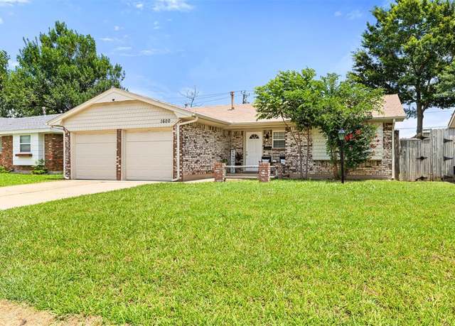 Property at 1600 Sunrise Dr, Moore, OK 73160, 3 beds, 2 baths