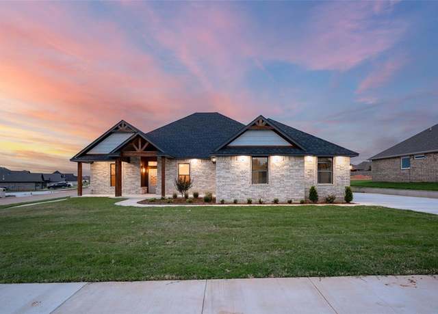 Property at 4125 Caribou St, Tuttle, OK 73010, 4 beds, 3 baths