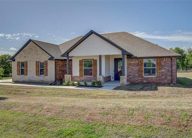 Property at 11032 Black Lion Ct, Blanchard, OK 73010, 4 beds, 2.5 baths