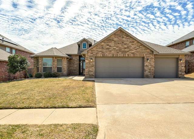 Property at 11304 NW 96th St, Yukon, OK 73099, 3 beds, 2 baths
