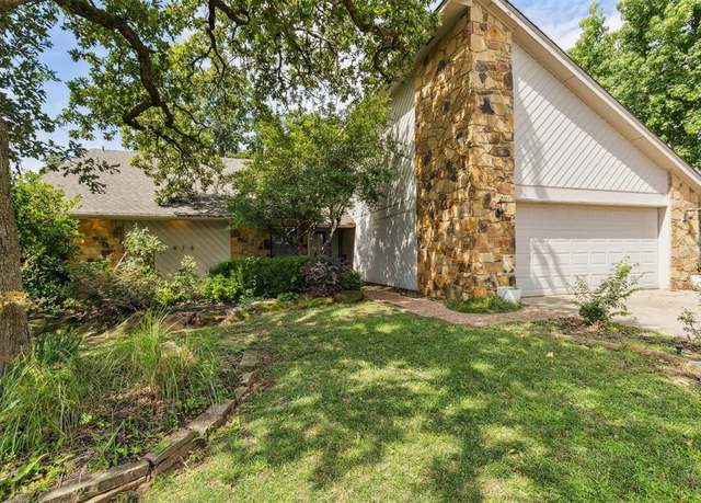 Property at 2416 Chimney Hill Ct, Edmond, OK 73034, 3 beds, 2 baths