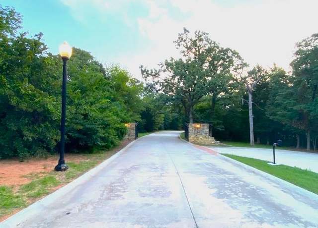 Property at 2600 Tangled Oak Trl, Norman, OK 73026