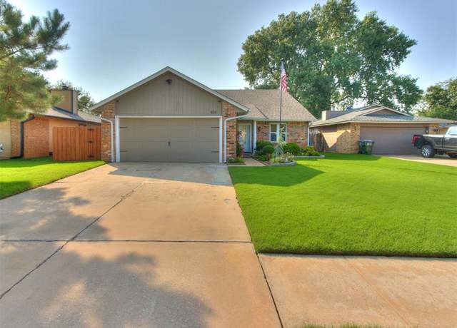 Property at 804 Ash Ct, Norman, OK 73072, 3 beds, 2 baths
