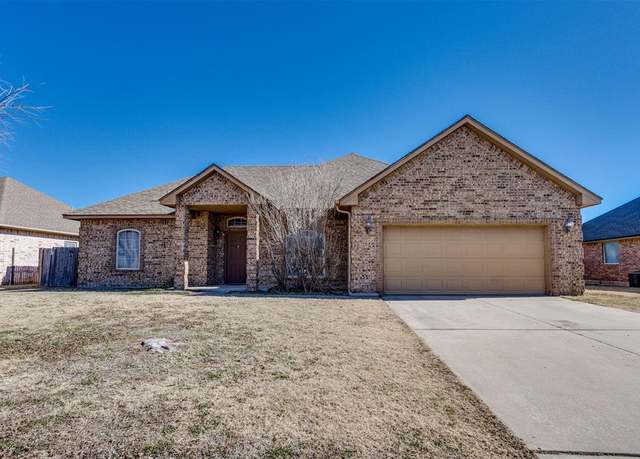 Property at 4408 Katie Ridge Dr, Moore, OK 73160, 3 beds, 2.5 baths