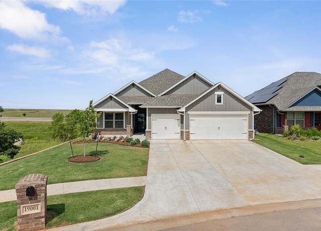 Property at 19001 Tarver Way, Edmond, OK 73012, 3 beds, 2 baths