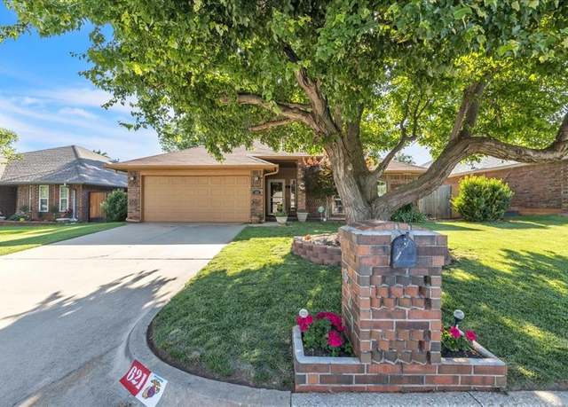 Property at 621 Bluegrass Ln, Yukon, OK 73099, 3 beds, 2 baths