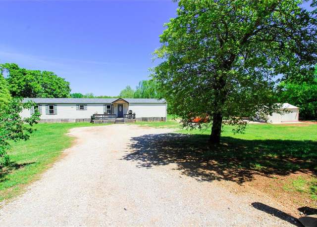 Property at 1917 SE 142nd Ave, Norman, OK 73026, 3 beds, 2 baths