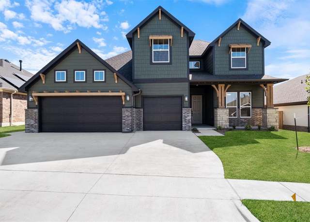 Property at 15908 Flint Dr, Moore, OK 73170, 3 beds, 2.5 baths