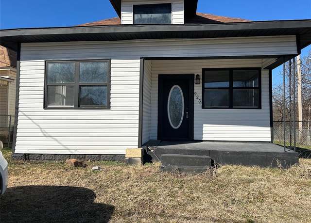 Property at 923 SW 5th St, Lawton, OK 73501, 3 beds, 1 bath