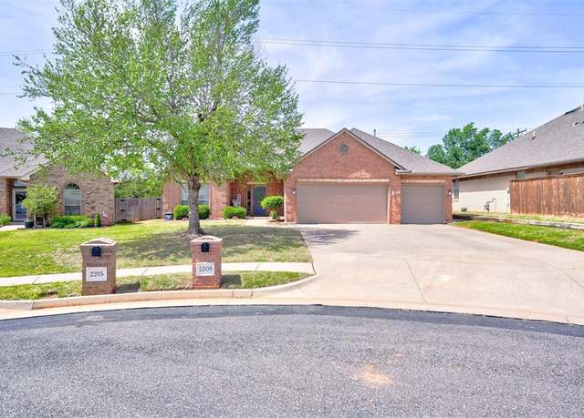 Property at 2209 Cedar Pointe Ct, Edmond, OK 73003, 3 beds, 2 baths