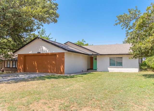 Property at 20435 Palmer Rd, Harrah, OK 73045, 3 beds, 2 baths