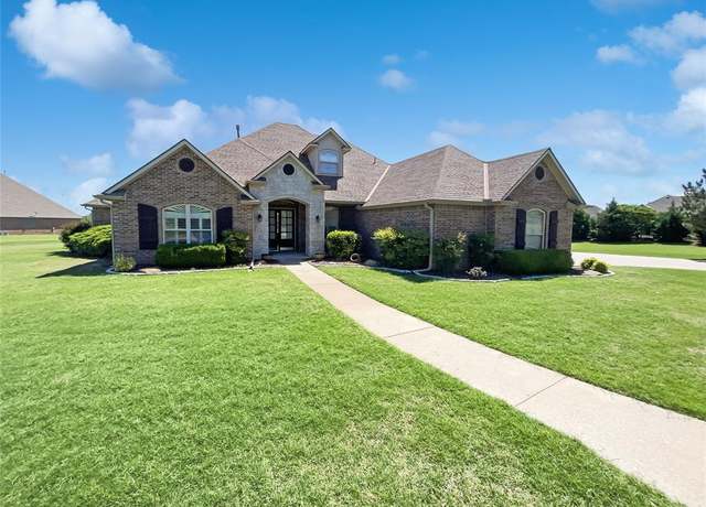 Property at 22450 Cedar Farm Rd, Edmond, OK 73025, 4 beds, 3.5 baths