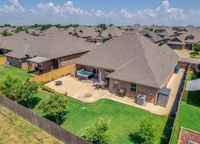 Property at 10824 NW 32nd Ter, Yukon, OK 73099, 4 beds, 3 baths
