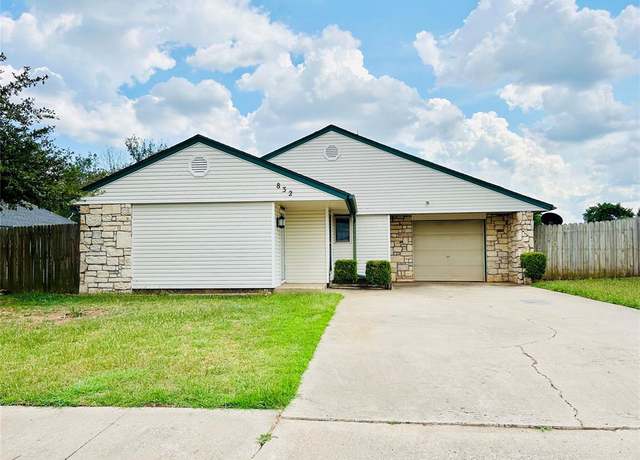Property at 832 SE 14th St, Moore, OK 73160, 3 beds, 1 bath