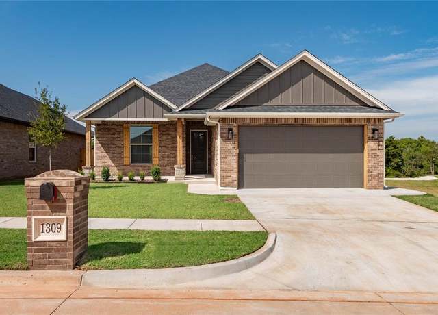 Property at 1309 Colonial Ave, Tuttle, OK 73089, 3 beds, 2 baths