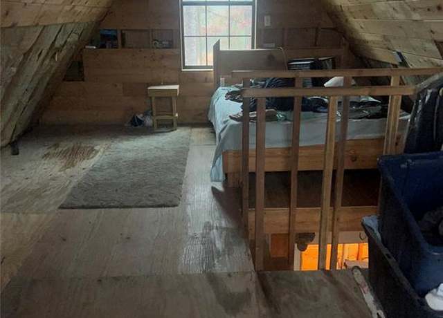 Property at 233 N Johnny Beaver Rd, Broken Bow, OK 74728, 2 beds, 1 bath