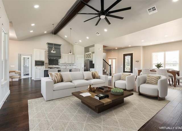 Property at 812 Siena Springs Dr, Norman, OK 73071, 4 beds, 3.5 baths