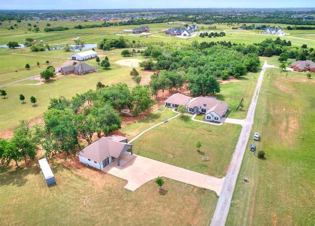 Property at 2750 NW 234th St, Edmond, OK 73025, 5 beds, 3.5 baths