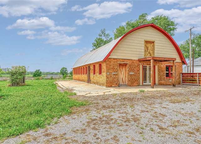Property at 22676 N Route 66, Clinton, OK 73601