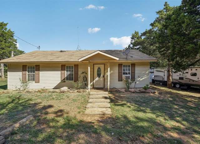 Property at 4274 Darling Ln, Guthrie, OK 73044, 3 beds, 2 baths