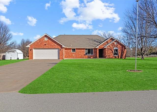 Property at 10288 N 2431 Rd, Weatherford, OK 73096, 3 beds, 2 baths