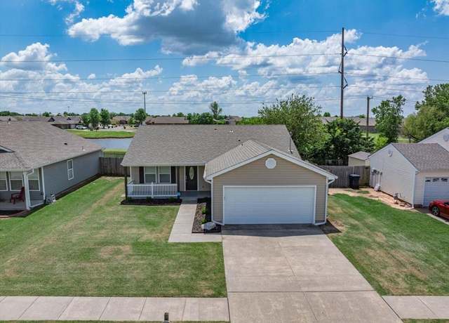 Property at 1032 SW 156th St, Oklahoma City, OK 73170, 3 beds, 2 baths