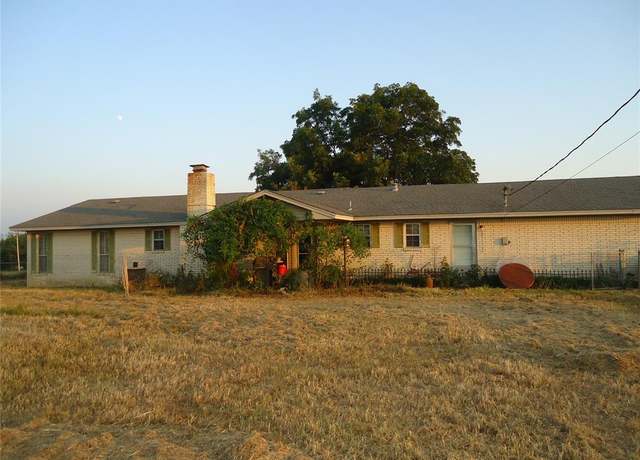 Property at 42608 Bob Crouch Dr, Tecumseh, OK 74873, 3 beds, 2 baths