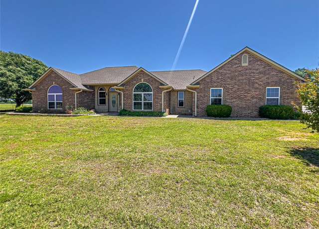 Property at 2761 County Street 2940, Blanchard, OK 73010, 3 beds, 2 baths