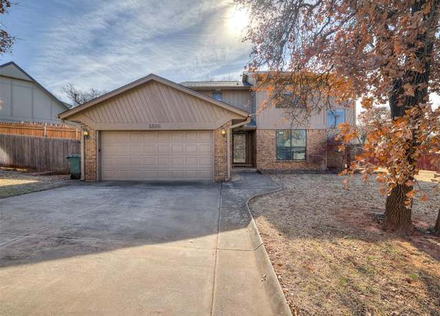 Property at 1300 Cedar Vw, Edmond, OK 73013, 3 beds, 2.5 baths