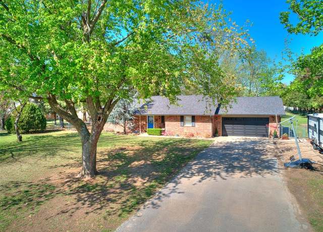 Property at 4 Limousin Ln, Shawnee, OK 74804, 3 beds, 2 baths