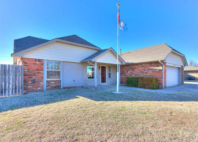 Property at 4524 Deer Creek Ct, Yukon, OK 73099, 3 beds, 2 baths