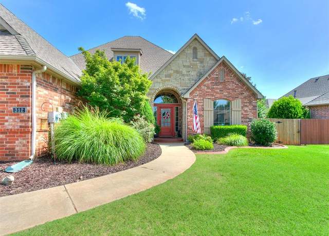 Property at 312 Carriage Bluff Ct, Edmond, OK 73003, 4 beds, 3.5 baths
