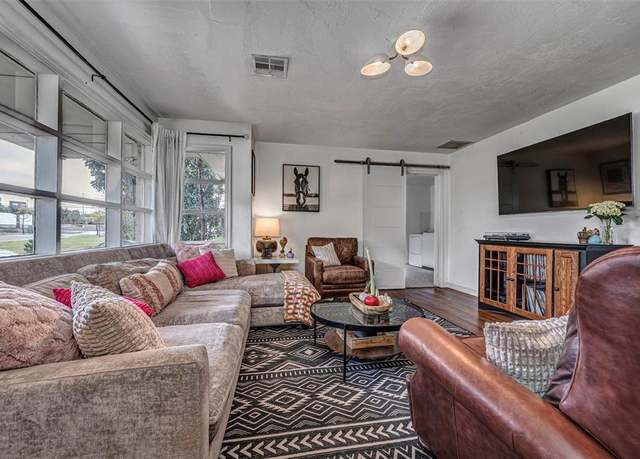 Property at 2837 Cambridge Ct, Oklahoma City, OK 73116, 2 beds, 1 bath