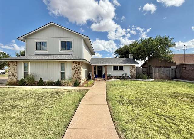 Property at 2312 Galaxy Dr, Altus, OK 73521, 4 beds, 3.5 baths