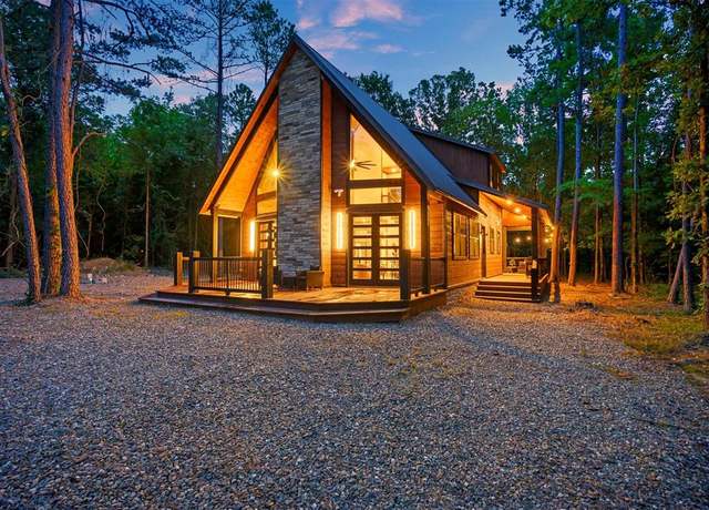 Property at 32 Triton Trl, Broken Bow, OK 74728, 3 beds, 2.5 baths