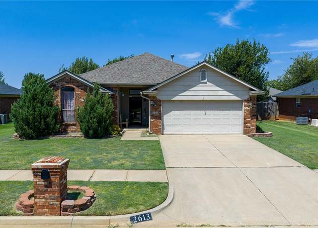Property at 2613 NW 162nd St, Edmond, OK 73013, 3 beds, 2 baths