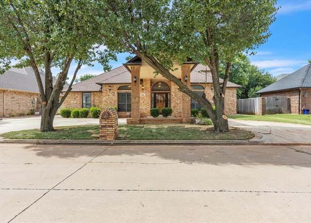 Property at 8100 NW 100th St, Oklahoma City, OK 73162, 4 beds, 3 baths