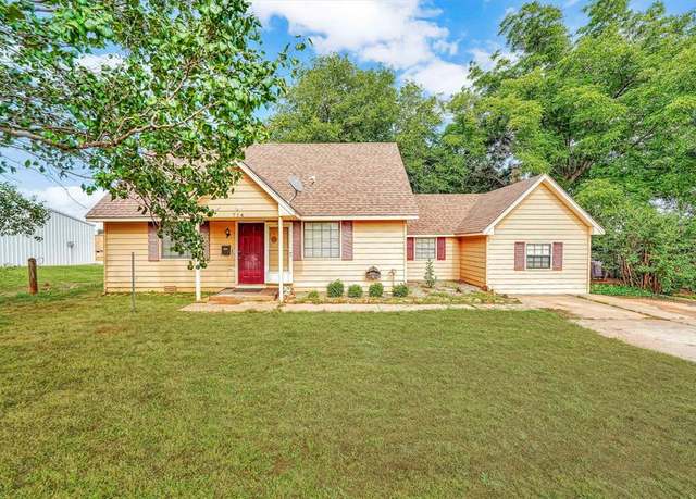 Property at 714 N 5th St, Weatherford, OK 73096, 4 beds, 2 baths