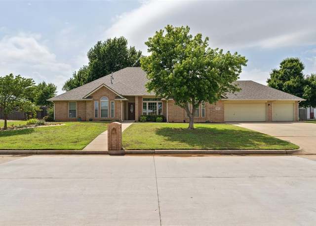 Property at 607 N Mockingbird Way, Mustang, OK 73064, 4 beds, 3 baths