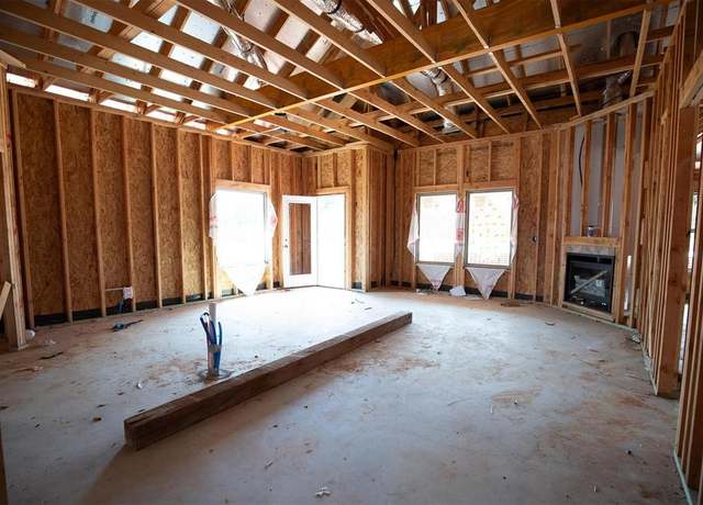 Property at 905 Westfall Dr, Choctaw, OK 73020, 3 beds, 2 baths