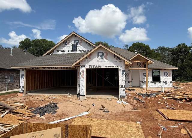 Property at 109 Firethorn Way, Noble, OK 73068, 4 beds, 2 baths
