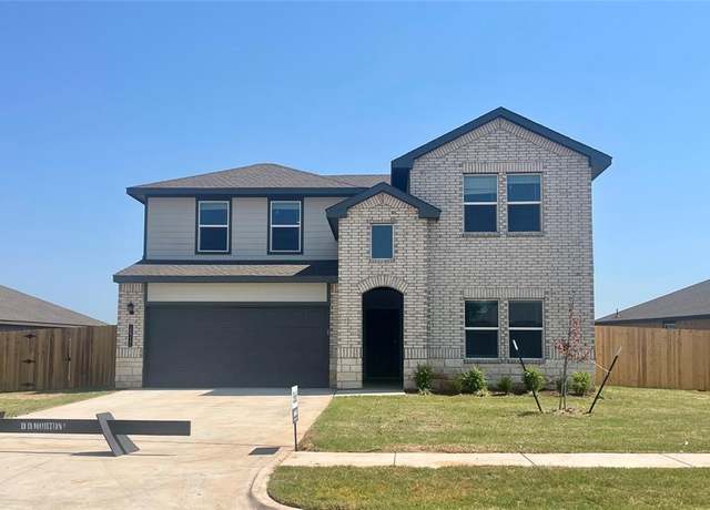 Property at 10312 NW 28th St, Yukon, OK 73099, 4 beds, 3 baths