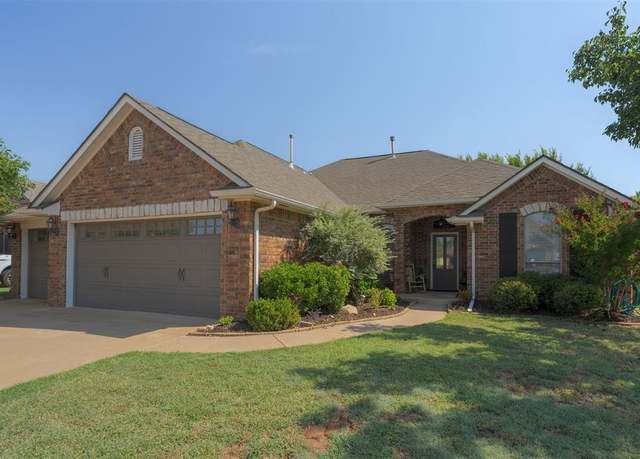 Property at 4813 NW 161st St, Edmond, OK 73013, 3 beds, 2 baths