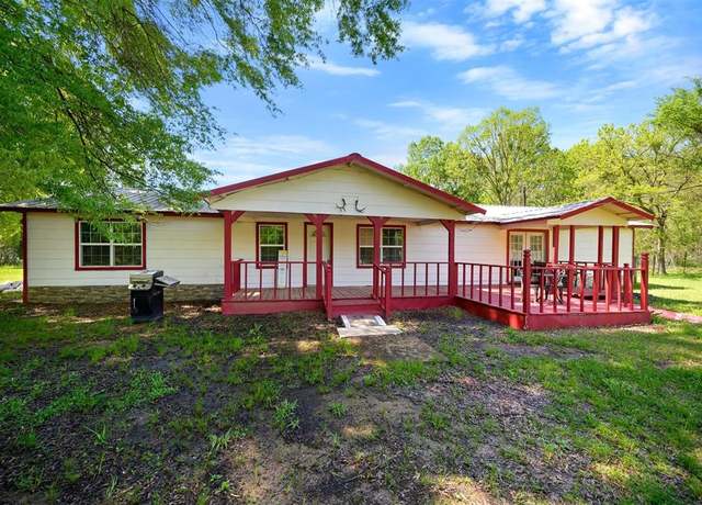 Property at 1067 Fox Pen Rd, Haworth, OK 74740, 3 beds, 2 baths