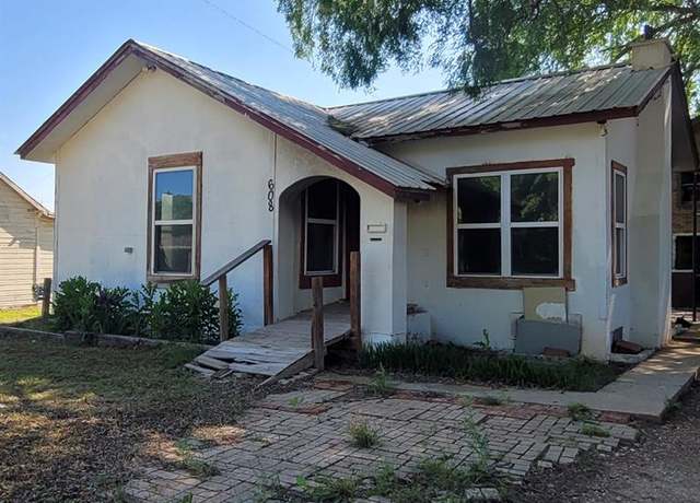 Property at 608 7th St, Woodward, OK 73801, 2 beds, 1 bath