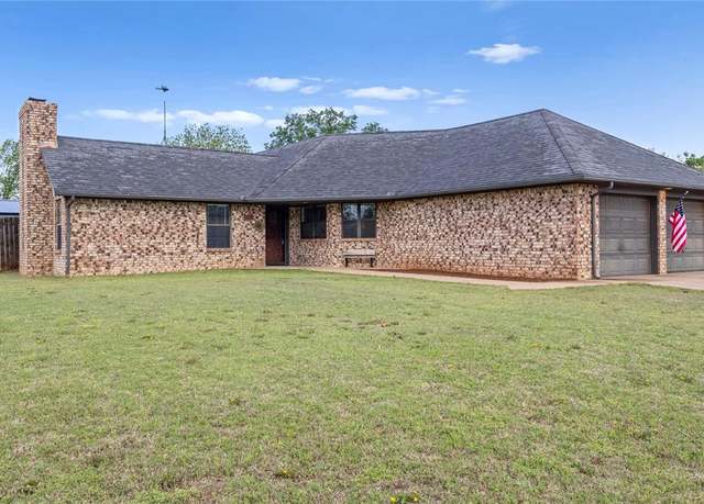 Property at 1901 Kristie Ln, Weatherford, OK 73096, 3 beds, 2 baths