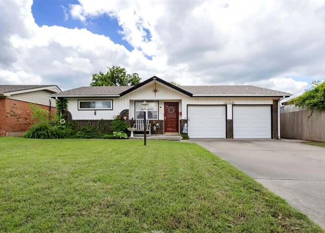 Property at 1318 Lakecrest Dr, Norman, OK 73071, 2 beds, 1.5 baths